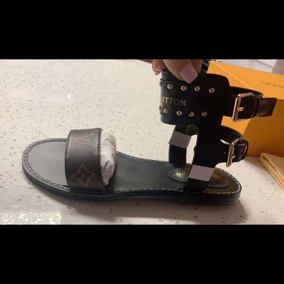 nomad lv sandals